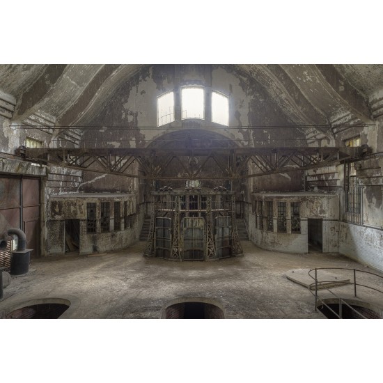 Broken Belle Epoque